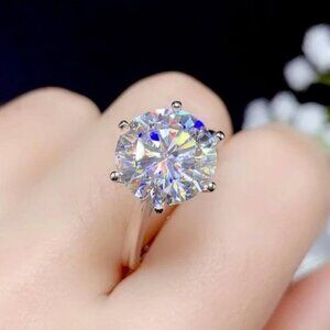 Certified 4ct. t.w. Moissanite Diamond Solitaire 10K White Gold Wedding Ring NEW
